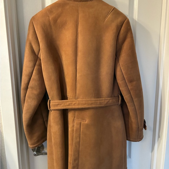 Woman’s Tan Shearling Coat - Picture 3 of 16